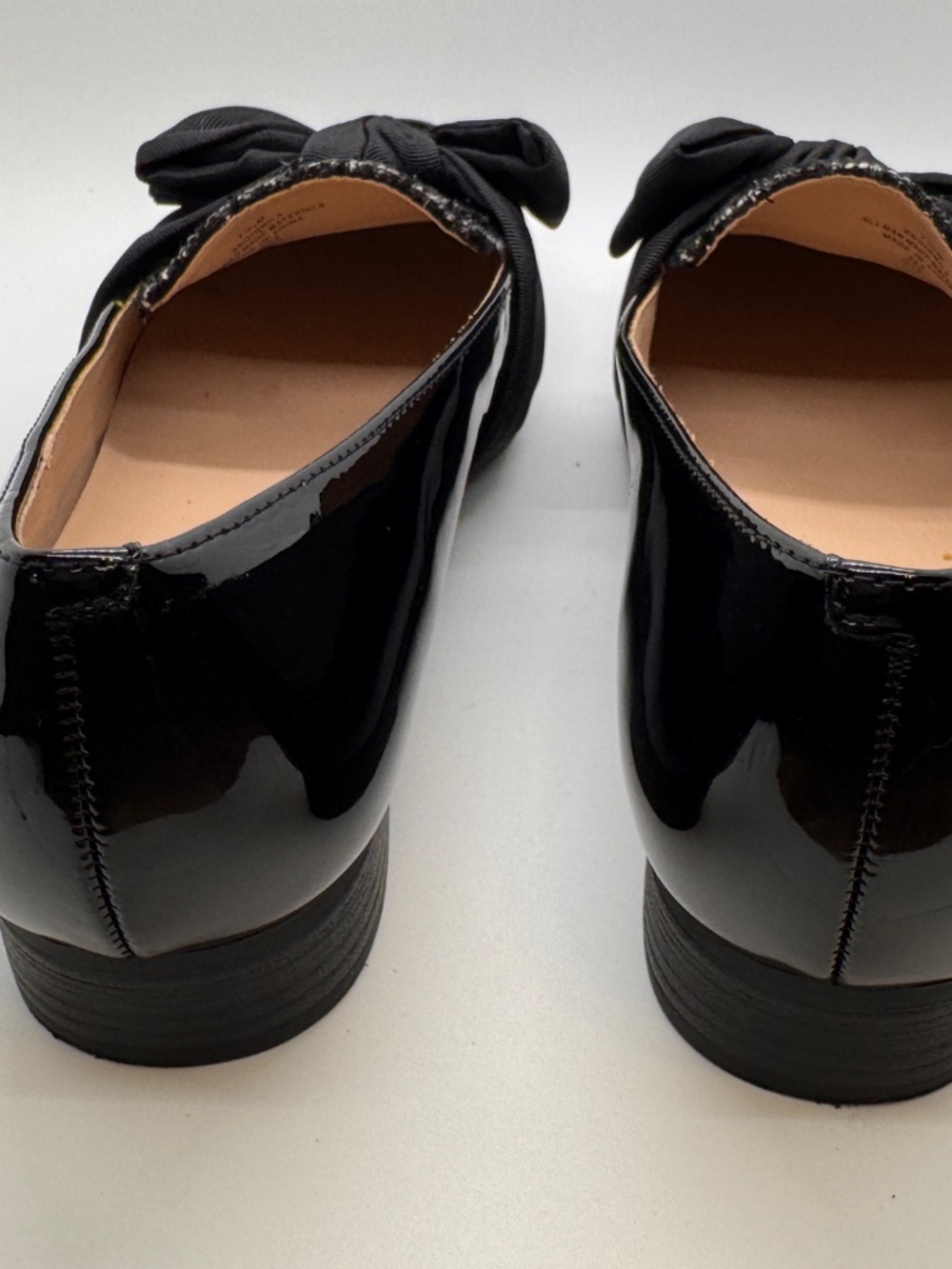 Bandolino Black Patent Loafers with Bow & Tweed Detail Women’s Size 7.5 Dress Sh - Picture 5 of 7